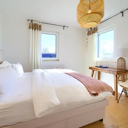 Sea La Vie Apartment