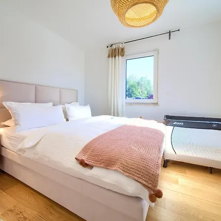 Sea La Vie Apartment