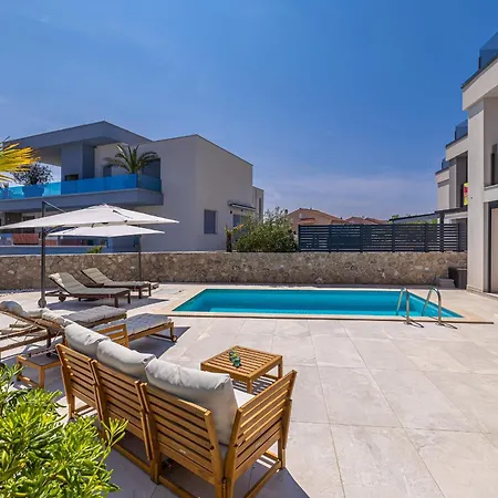 Sea La Vie Apartment *